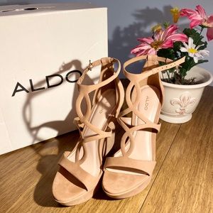 BRAND NEW Aldo wedges